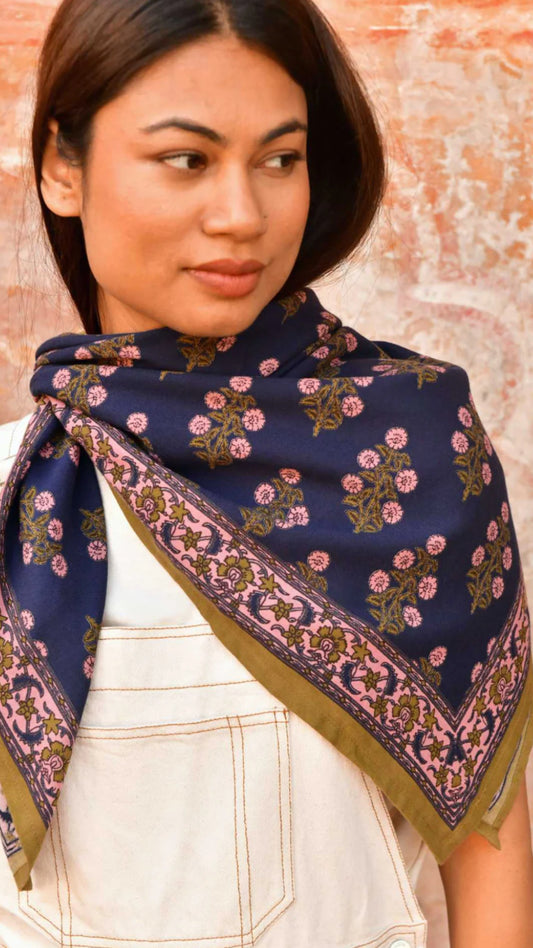 Grand foulard Antigone nuit